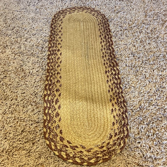 Jute table runner - Picture 3 of 3